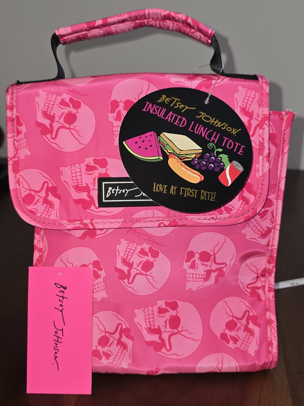 Betsey Johnson NWT Pink Skull Insulated Flap Top Lunch Tote